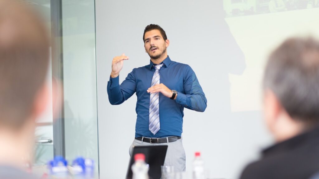 The Magic of the Metaphor to Simplify Complex Information